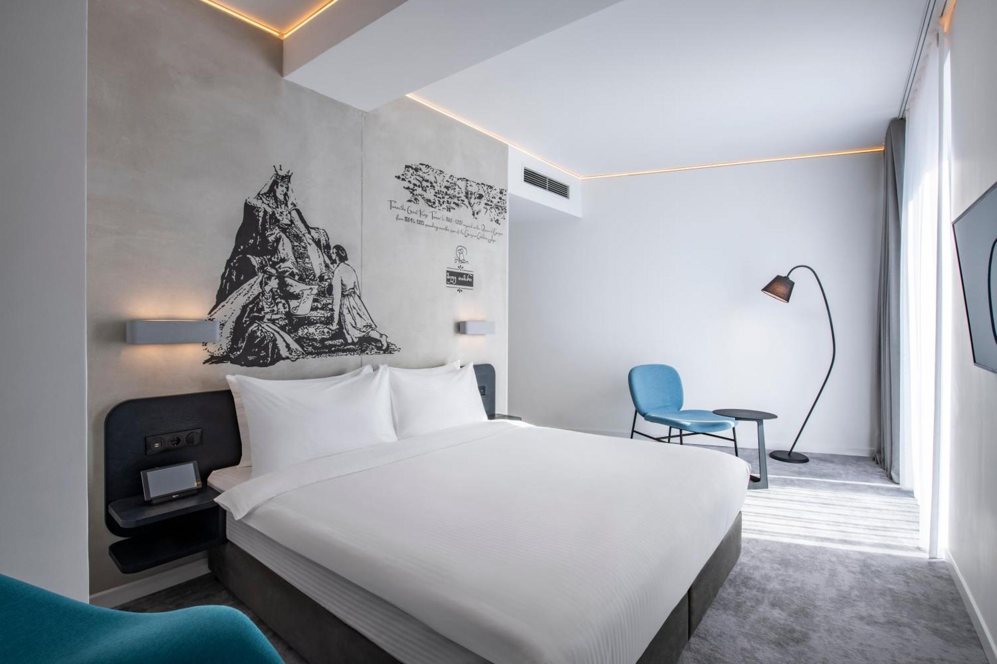 Golden Tulip Design Tbilisi Hotel Værelse billede